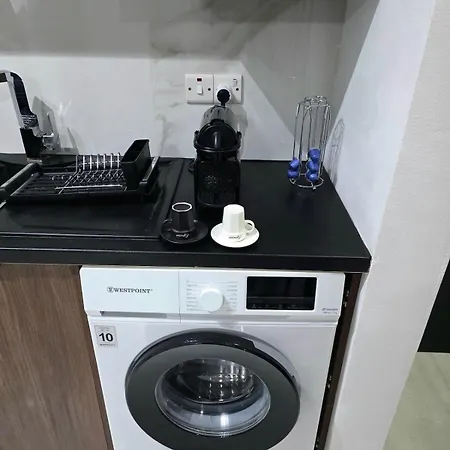 5mins From The Beach,10mins From Lc Airport Aurelia Appartement