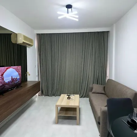 Apartment 5mins From The Beach,10mins From Lc Airport Aurelia Larnaca