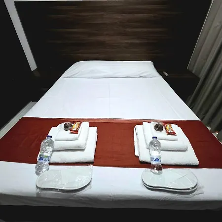 5mins From The Beach,10mins From Lc Airport Aurelia Апартаменти Ларнака