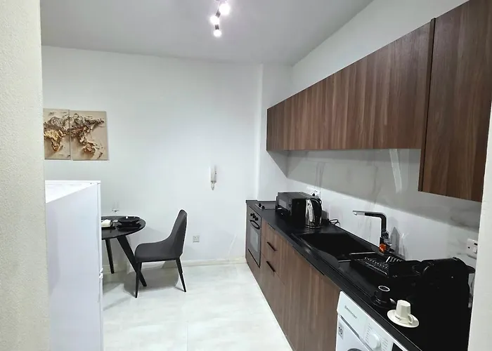 5mins From The Beach,10mins From Lc Airport Aurelia *