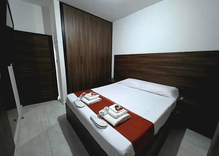 5mins From The Beach,10mins From Lc Airport Aurelia